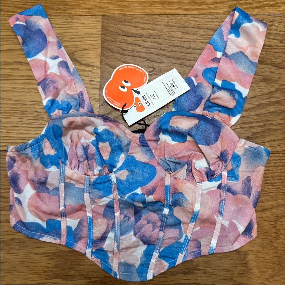 Cider “A REFRESHING SUMMER CORSET CROP TOP” in pink size XS NWT.